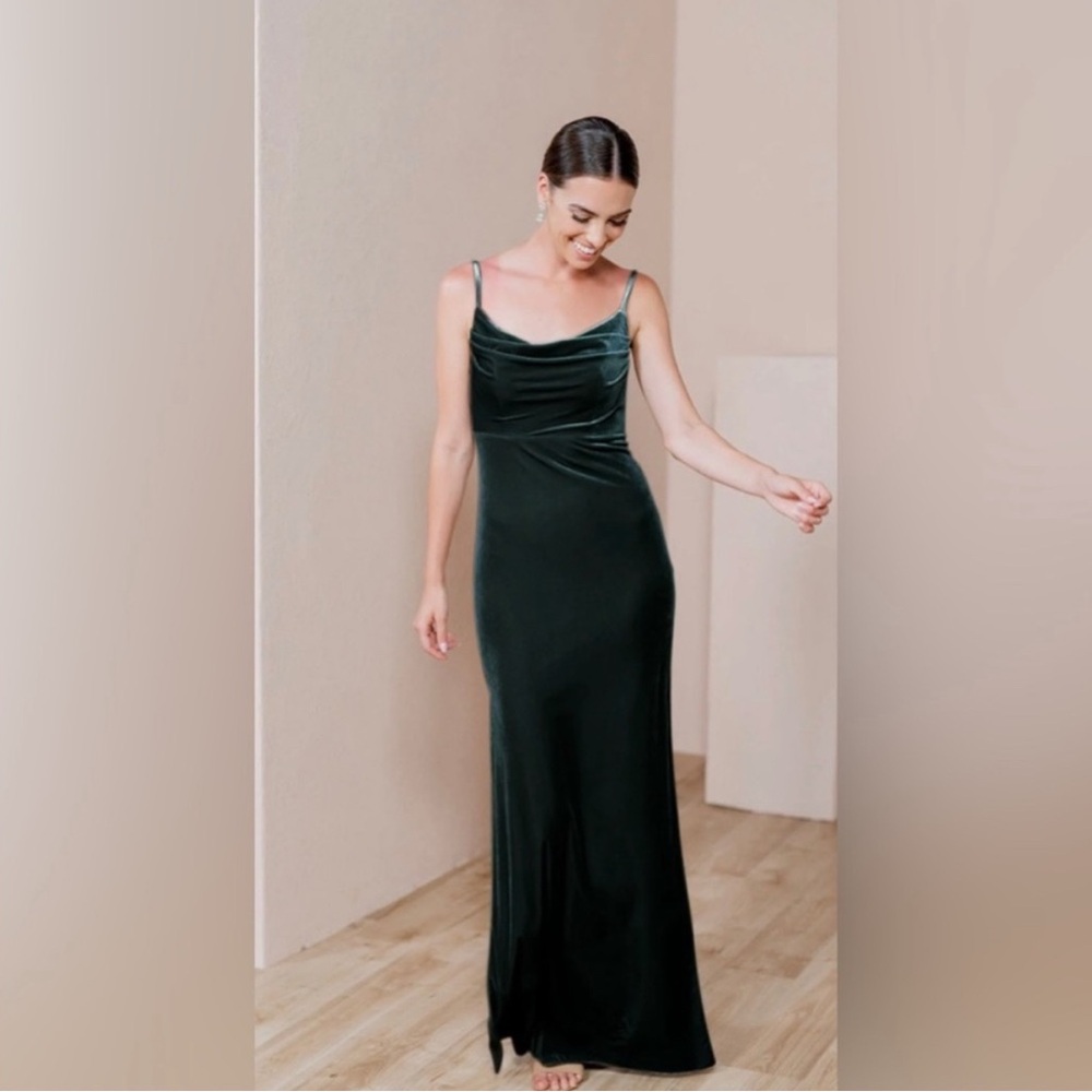 Revelry women’s Sz 6 Skye style emerald dress style 613 velvet
